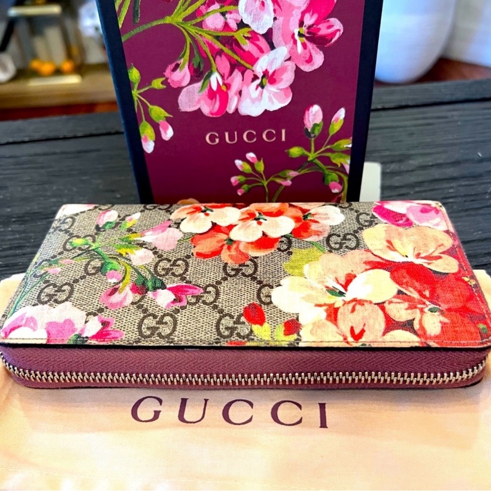 Gucci Blooms Full Incl. GG Canvas Zip Wallet